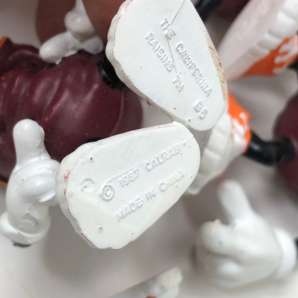 California Raisins Figures Lot of 12 Toys Surf Board Saxophone PVC 1987 Calrab - Picture 8 of 8